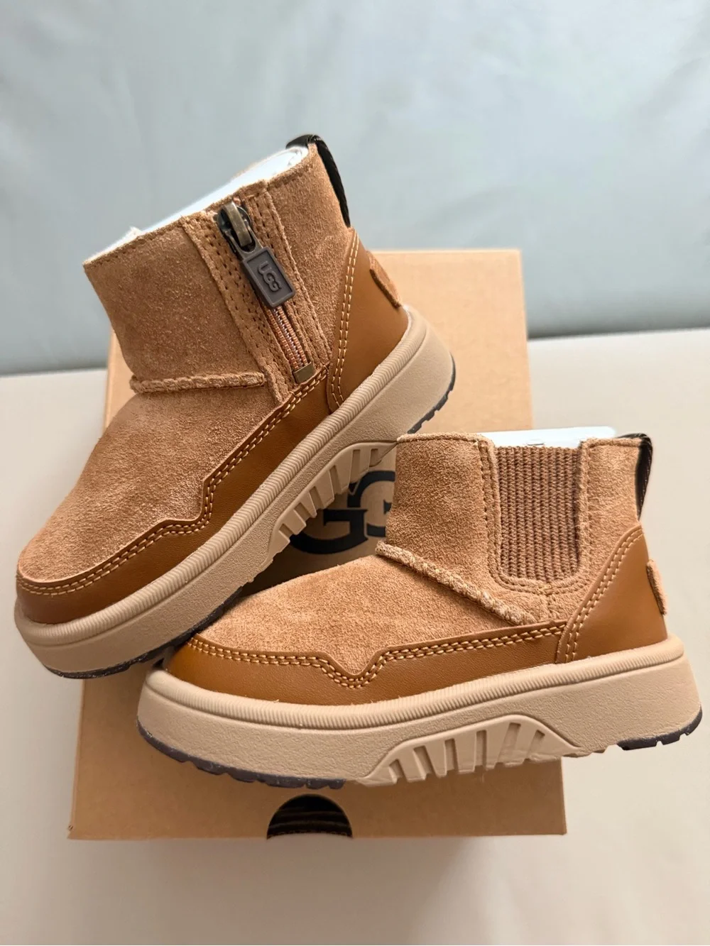 UGG Toddler Boy Chestnut Brown Suede Zip T Hamdi Booties | Size 8 | New